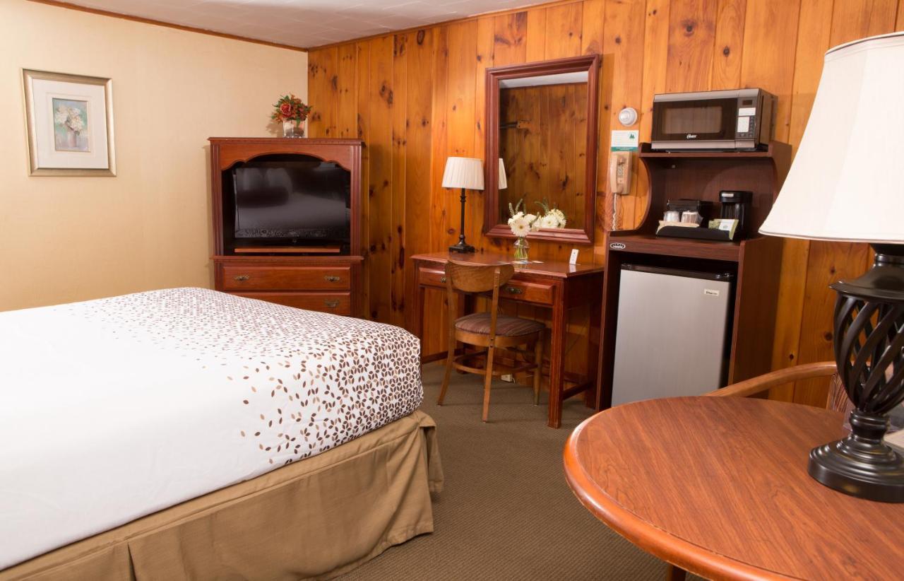 Knotty Pine Motel Bennington Exterior foto